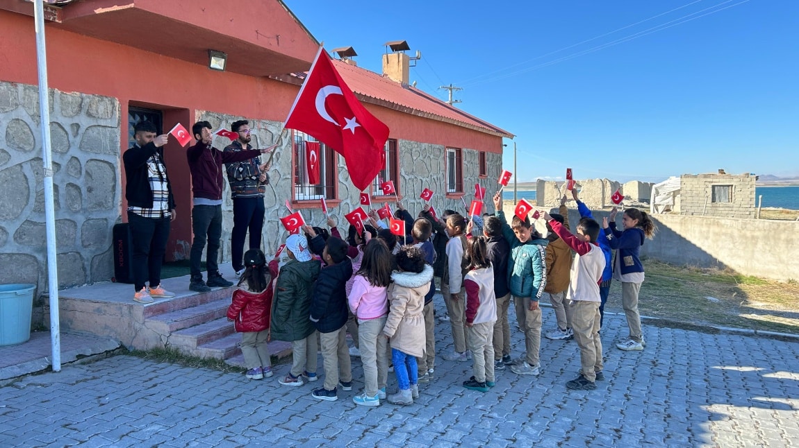 29 EKİM CUMHURİYET BAYRAMINI BÜYÜK COŞKUYLA KUTLADIK